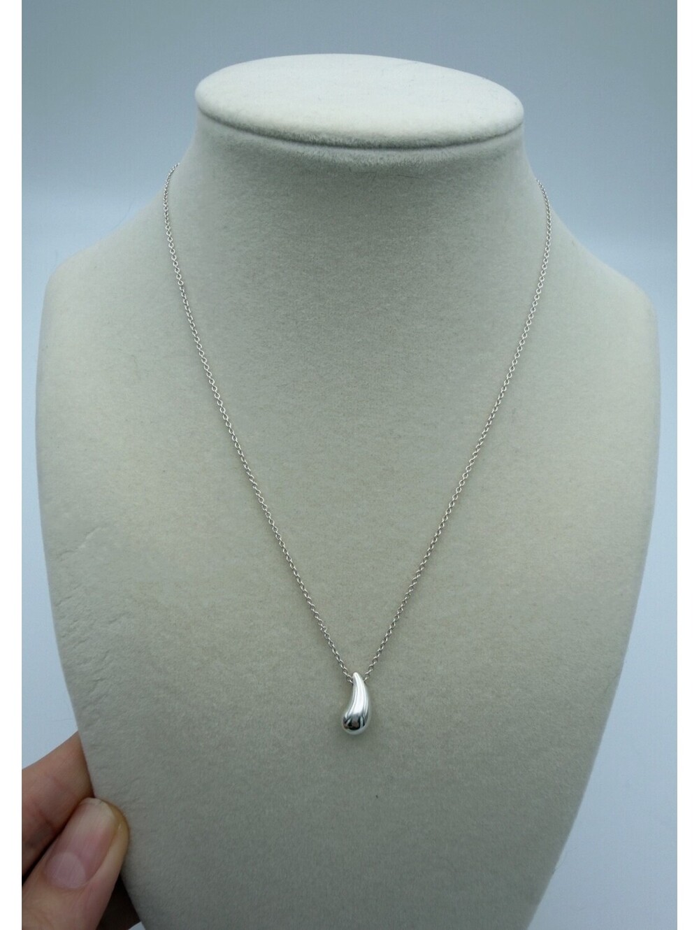 Authentic Tiffany & Co. Teardrop 14mm New Style Necklace 925 Sterling Silver 16"
